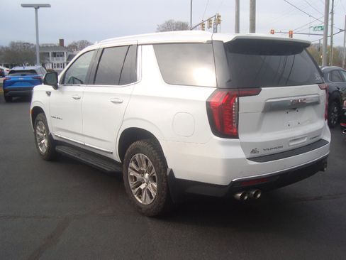 Used 2024 GMC Yukon Denali image 6