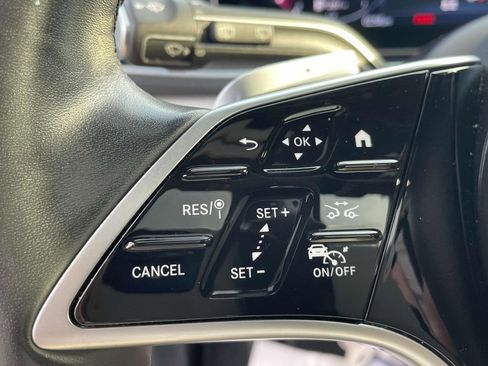 Used 2024 Mercedes-Benz GLS 450 4MATIC image 23