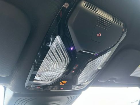 Used 2020 BMW X3 xDrive30e image 32