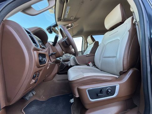 Used 2020 RAM 1500 Laramie image 9