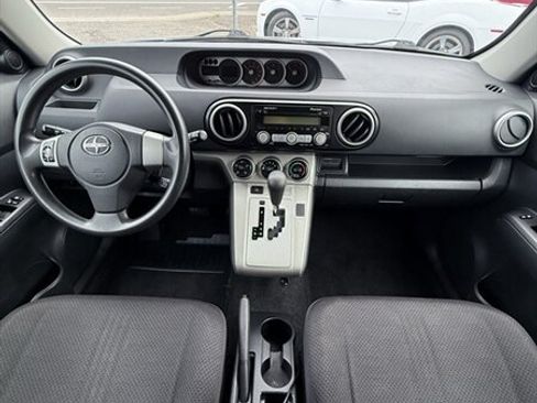 Used 2009 Scion xB FWD image 21