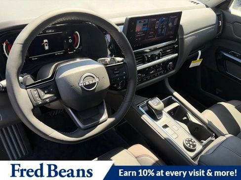 New 2026 Nissan Pathfinder Platinum AWD/4WD image 11