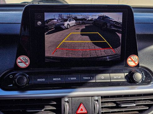 Used 2023 Kia Forte LXS image 11