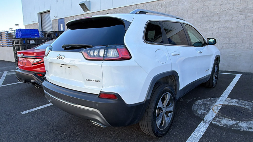Used 2019 Jeep Cherokee Limited AWD/4WD image 2
