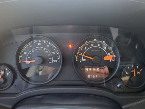 Used 2014 Jeep Patriot Latitude FWD image 30