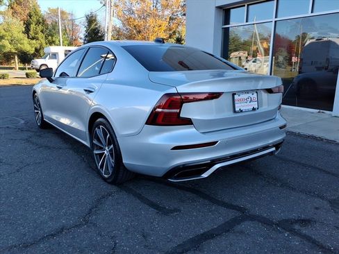Used 2022 Volvo S60 B5 Momentum w/ Premium Package image 21