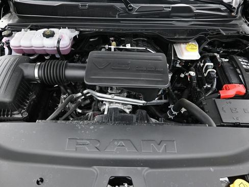 Used 2025 RAM 1500 Big Horn RWD image 16