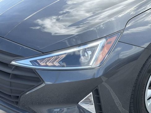 Used 2020 Hyundai Elantra SE FWD image 37