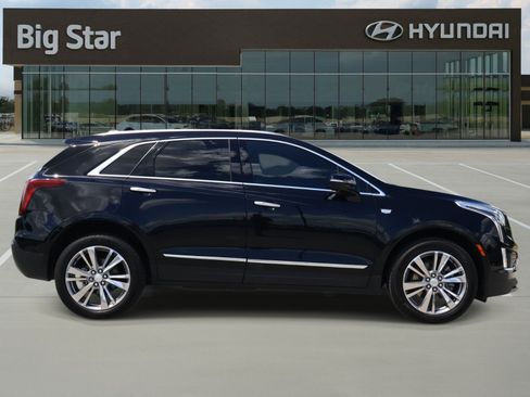 Used 2025 Cadillac XT5 Premium Luxury w/ Technology Package FWD image 5