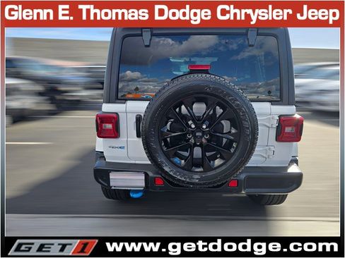 Used 2023 Jeep Wrangler Sahara w/ Safety Group image 7