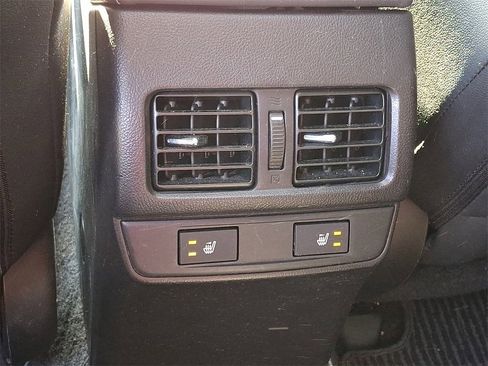 Used 2017 Subaru Outback 2.5i Limited image 11