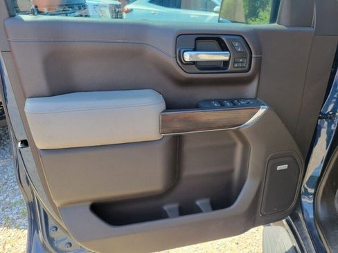 Used 2022 GMC Sierra 1500 SLT AWD/4WD image 13