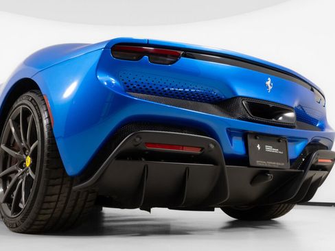 Used 2024 Ferrari 296 GTS RWD image 19