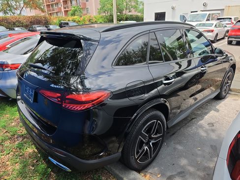 Used 2023 Mercedes-Benz GLC 300 4MATIC image 5