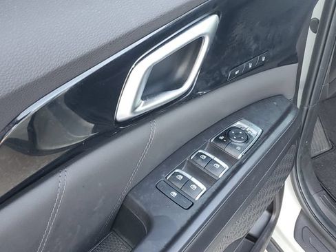 Certified 2025 Kia Carnival SX Prestige FWD image 21