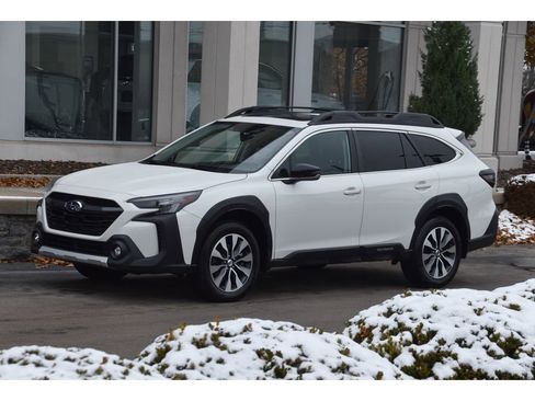 Used 2023 Subaru Outback Limited image 7