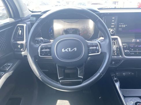 Used 2023 Kia Sorento EX AWD/4WD image 14