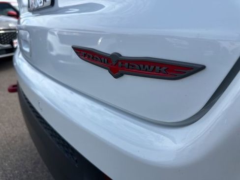 Used 2024 Jeep Compass Trailhawk image 13