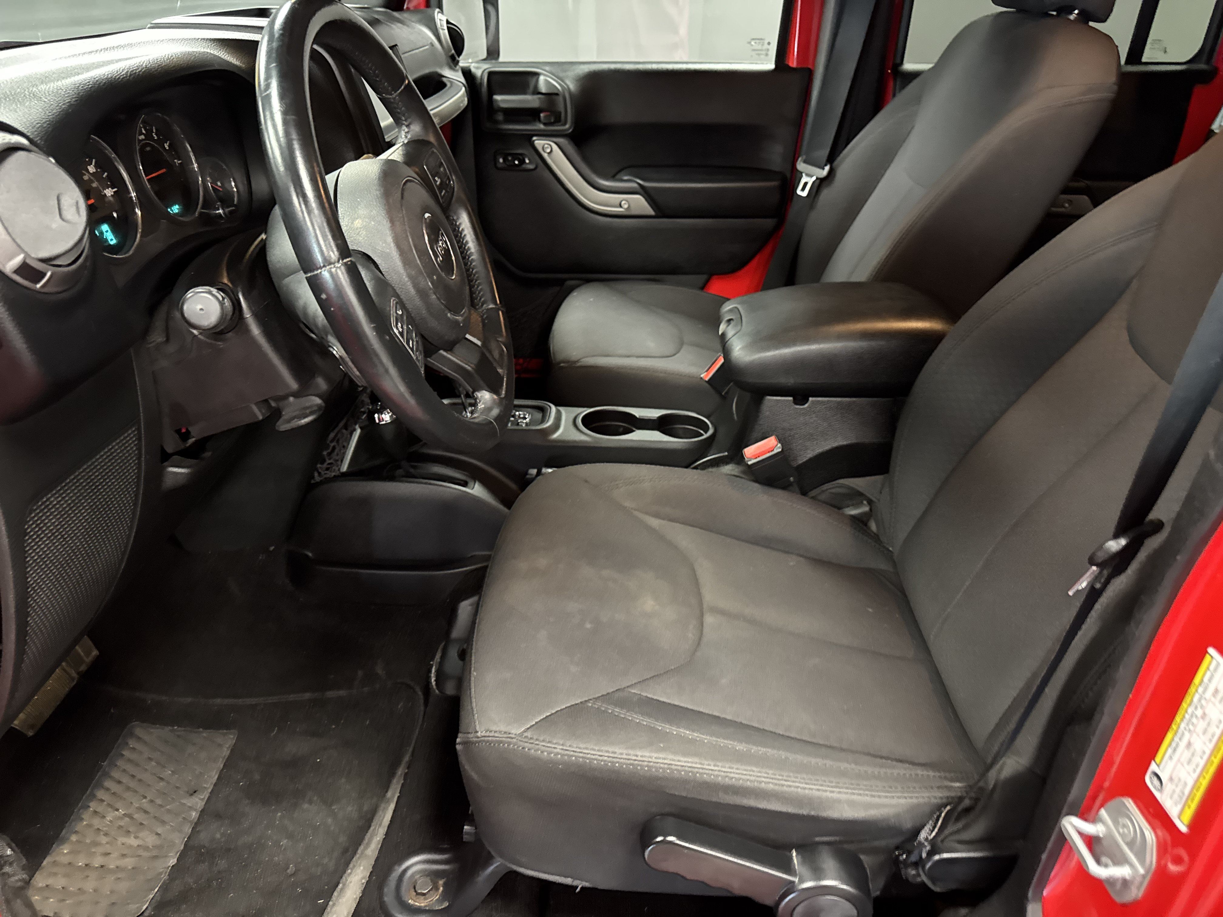 Used 2015 Jeep Wrangler Unlimited Sport w/ Quick Order Package 24S AWD/4WD image 8