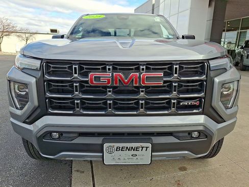 Used 2024 GMC Canyon AT4 AWD/4WD image 3