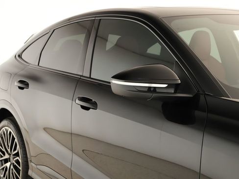 Certified 2025 Audi SQ5 Prestige image 40