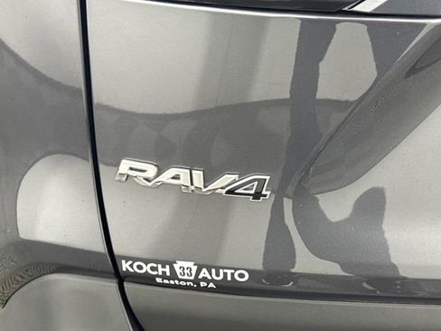 Certified 2025 Toyota RAV4 LE AWD/4WD image 19