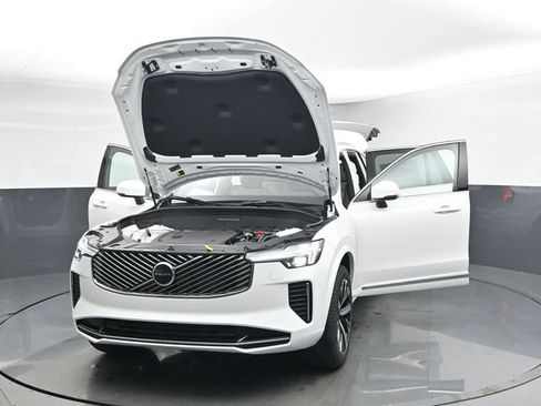 New 2026 Volvo XC90 B6 Core w/ Protection Package Premier image 53