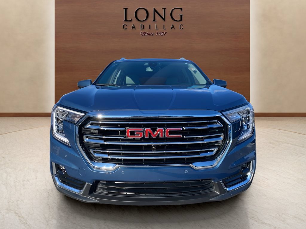 Used 2024 GMC Terrain SLT w/ Tech Package AWD/4WD image 8