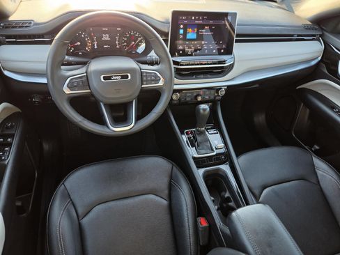 Used 2025 Jeep Compass Limited AWD/4WD image 14