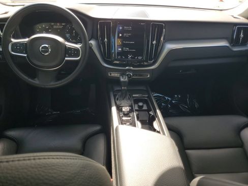 Used 2019 Volvo XC60 T5 Momentum w/ Protection Package FWD image 14