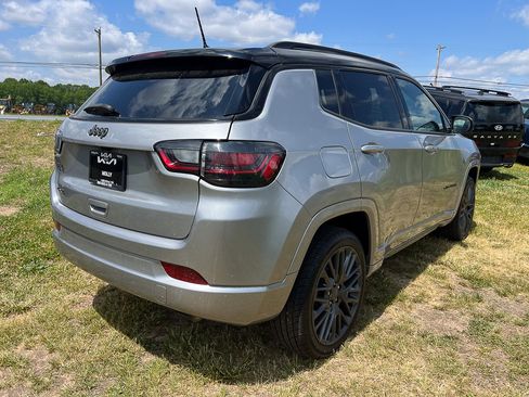 Used 2022 Jeep Compass High Altitude AWD/4WD image 6