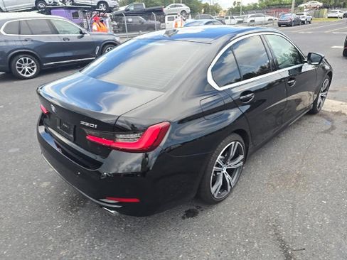 Used 2024 BMW 330i Sedan w/ Convenience Package RWD image 3