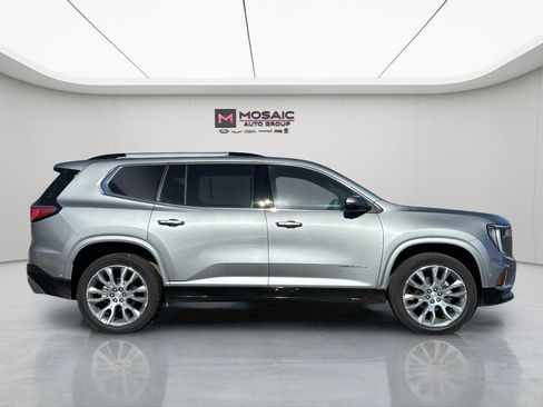 Used 2024 GMC Acadia Denali w/ Super Cruise Package image 9