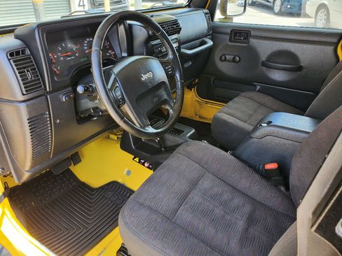 Used 2004 Jeep Wrangler 4WD image 19