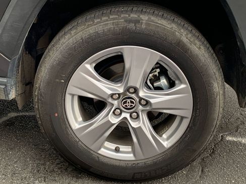 Used 2025 Toyota RAV4 LE image 29