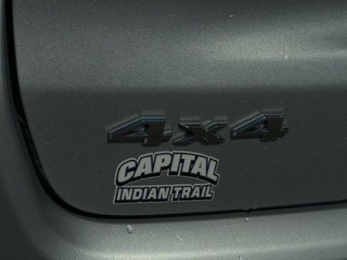 Used 2025 Jeep Compass Latitude AWD/4WD image 35