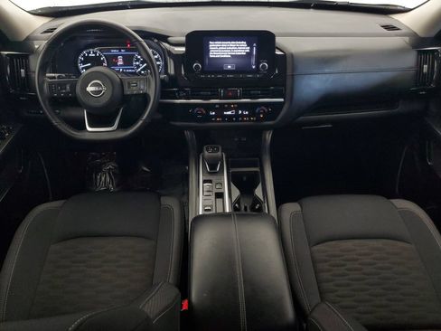 Used 2025 Nissan Pathfinder SV FWD image 14
