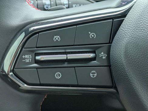 Used 2026 Chevrolet Traverse RS FWD image 22