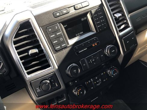 Used 2017 Ford F250 XLT w/ XLT Value Package AWD/4WD image 15