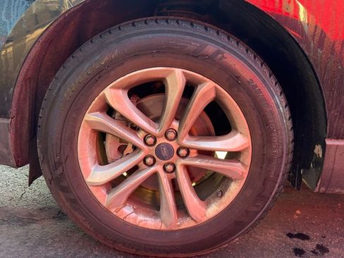 Used 2019 Ford Edge SEL w/ Equipment Group 201A image 8