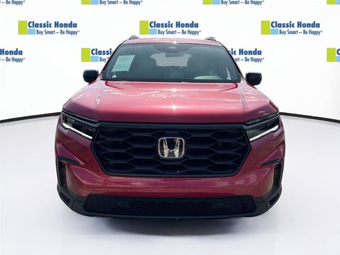 Certified 2025 Honda Pilot Sport image 2