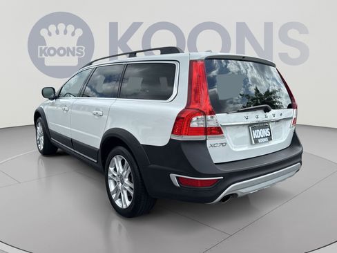 Used 2016 Volvo XC70 T5 Platinum w/ Protection Package FWD image 4