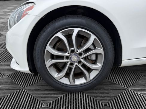 Used 2016 Mercedes-Benz C 300 4MATIC Sedan image 9
