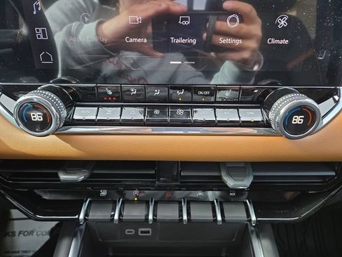 New 2026 GMC Canyon AT4 AWD/4WD image 23