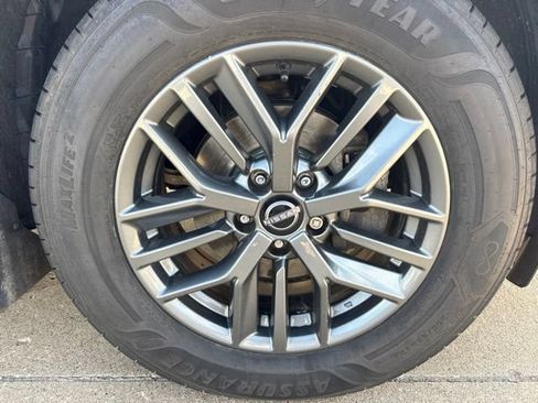 Used 2023 Nissan Rogue S AWD/4WD image 51