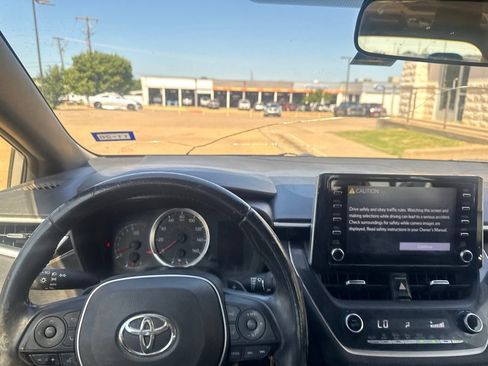 Used 2020 Toyota Corolla SE FWD image 11