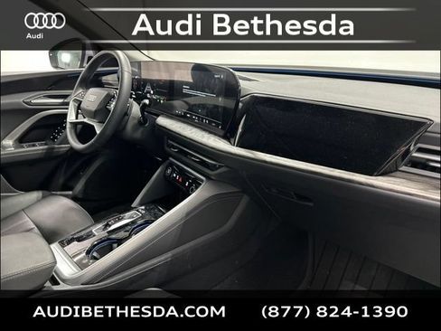 Certified 2025 Audi Q5 Premium w/ Convenience Package AWD/4WD image 11