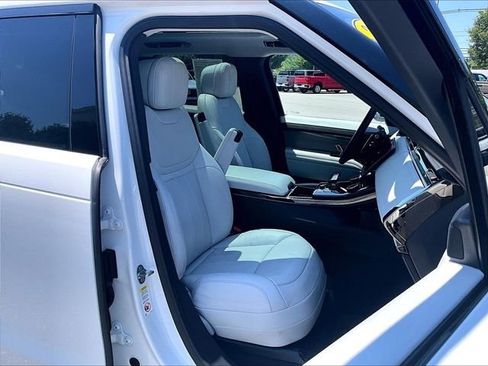 Used 2023 Land Rover Range Rover Sport SE AWD/4WD image 11