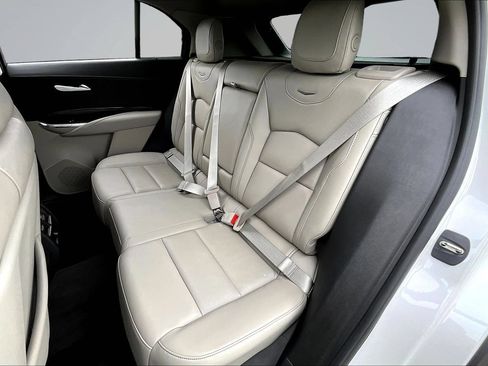 Used 2023 Cadillac XT4 Premium Luxury FWD image 22