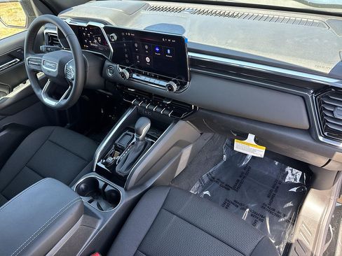 New 2026 GMC Canyon Elevation RWD image 27